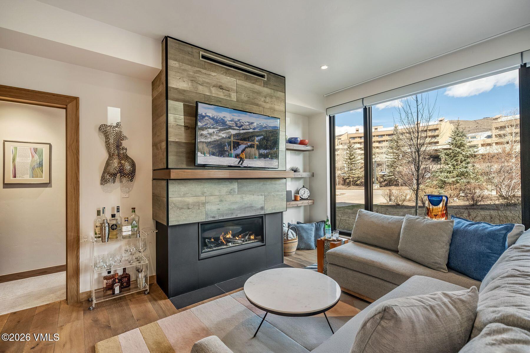 1 Waterfront Way 101