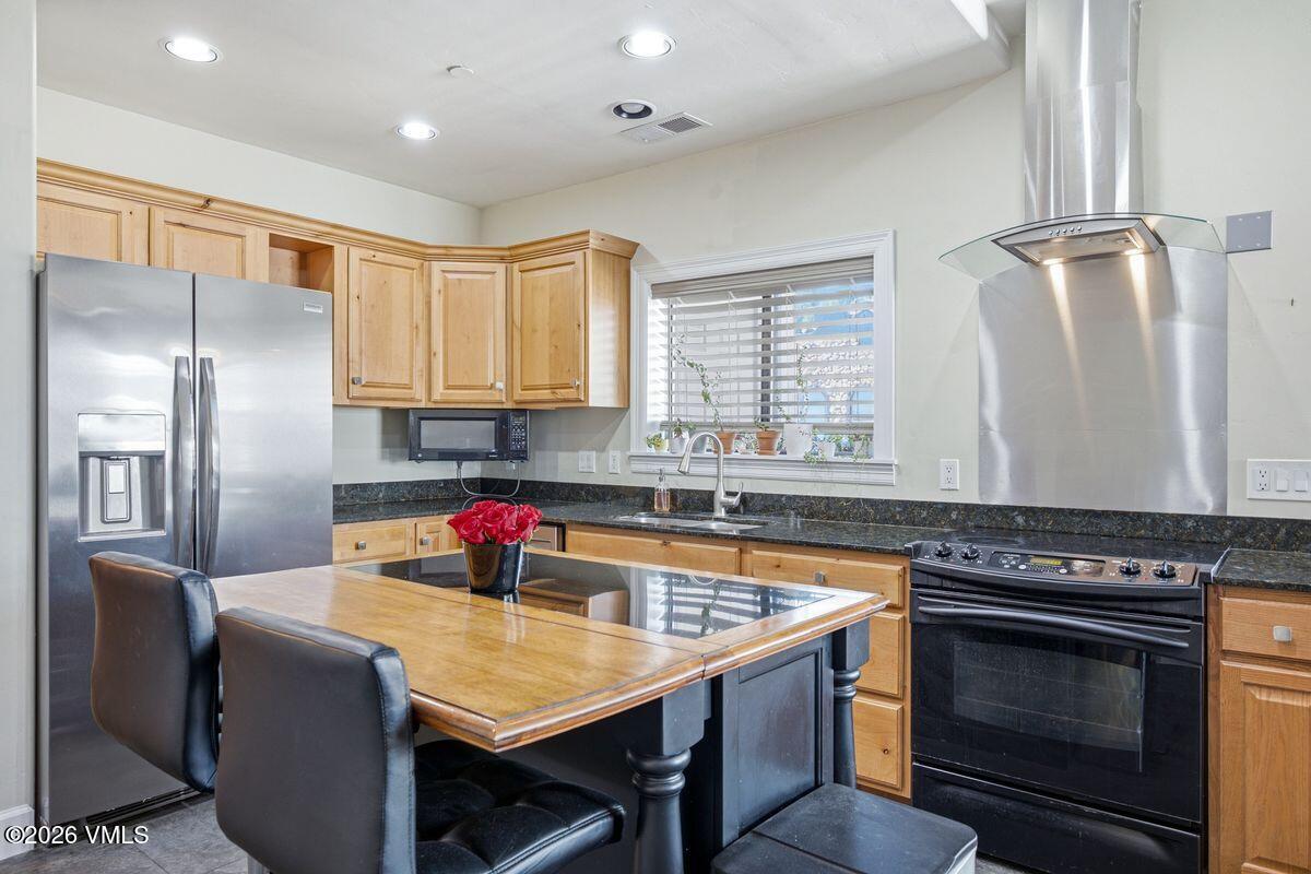 275 Main Street UNIT R-306