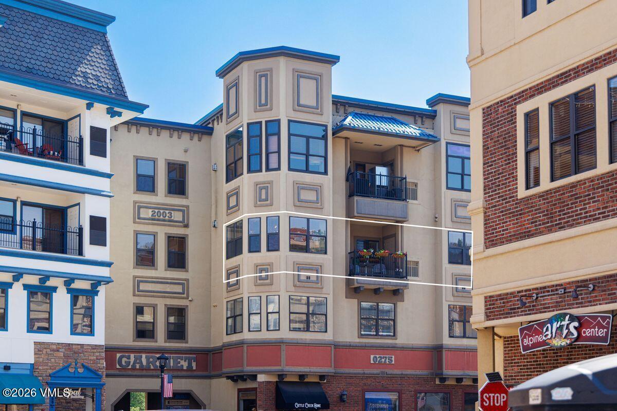 275 Main Street UNIT R-306