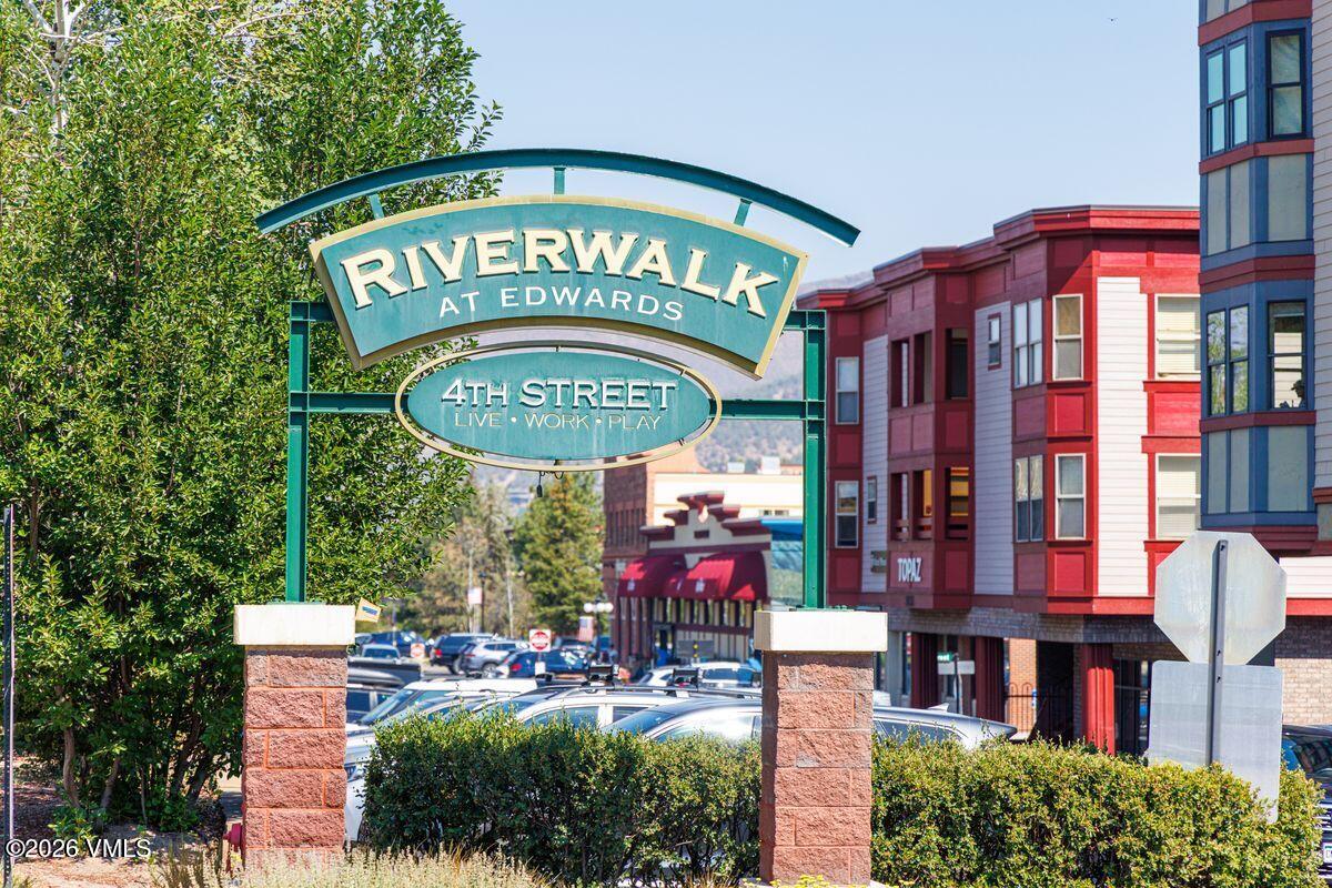 275 Main Street UNIT R-306