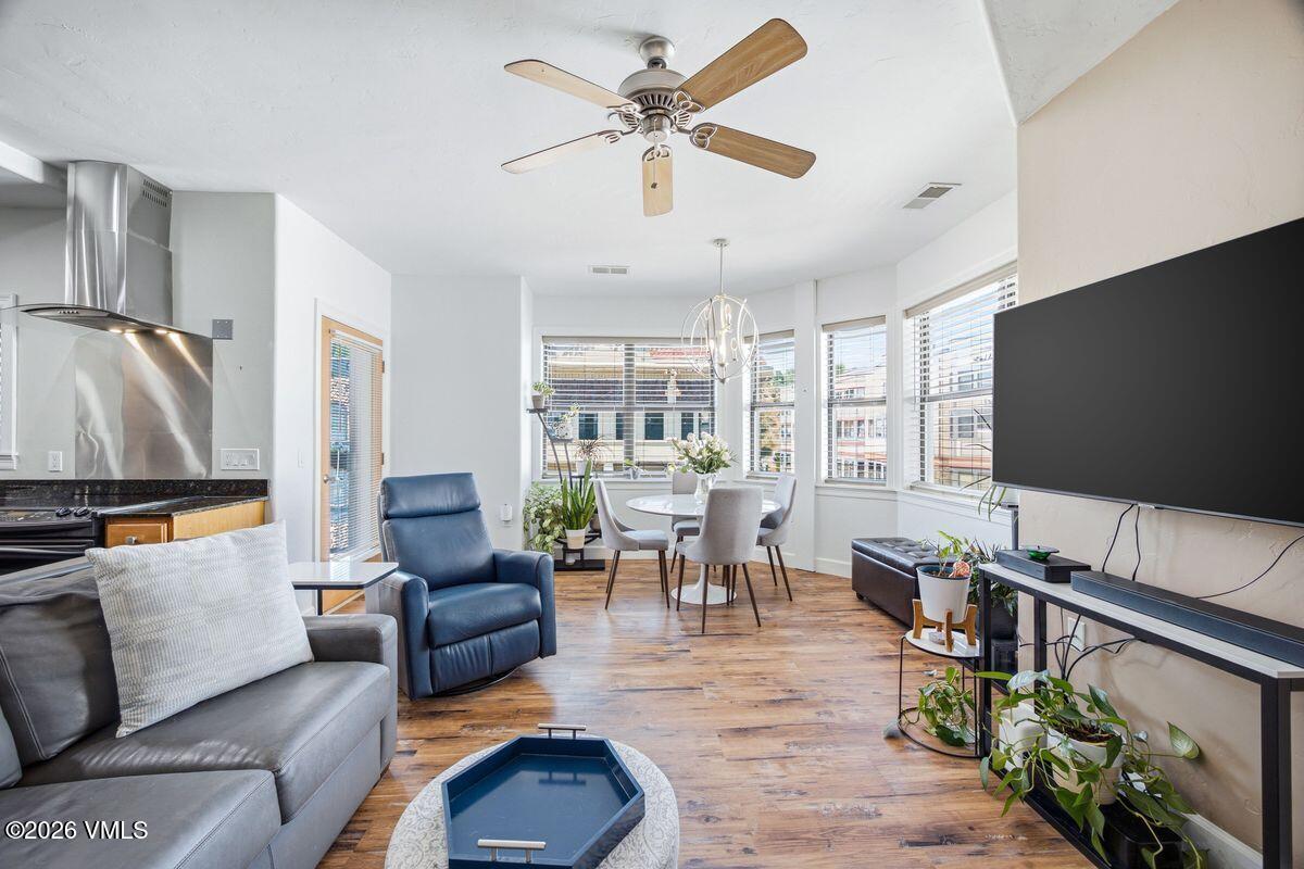 275 Main Street UNIT R-306