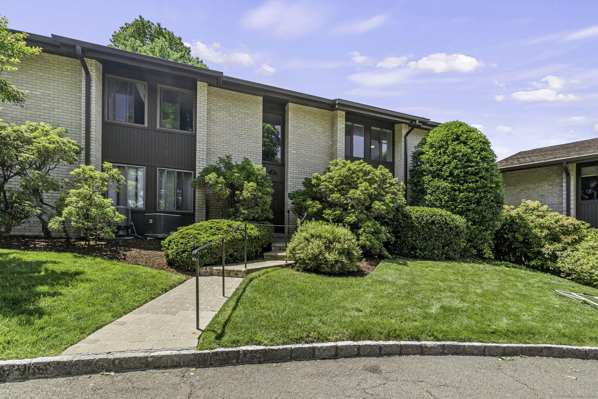 83 Courtland Avenue 2