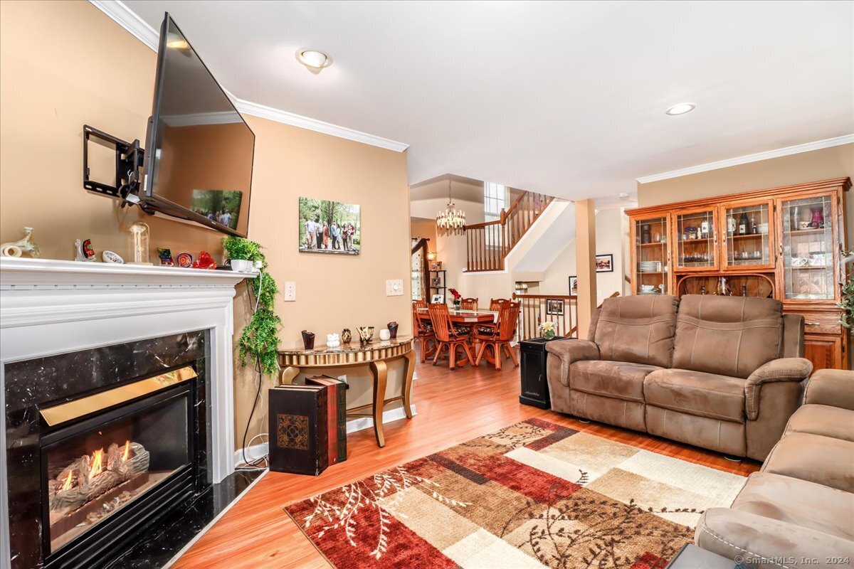 2906 Eaton Court 2906