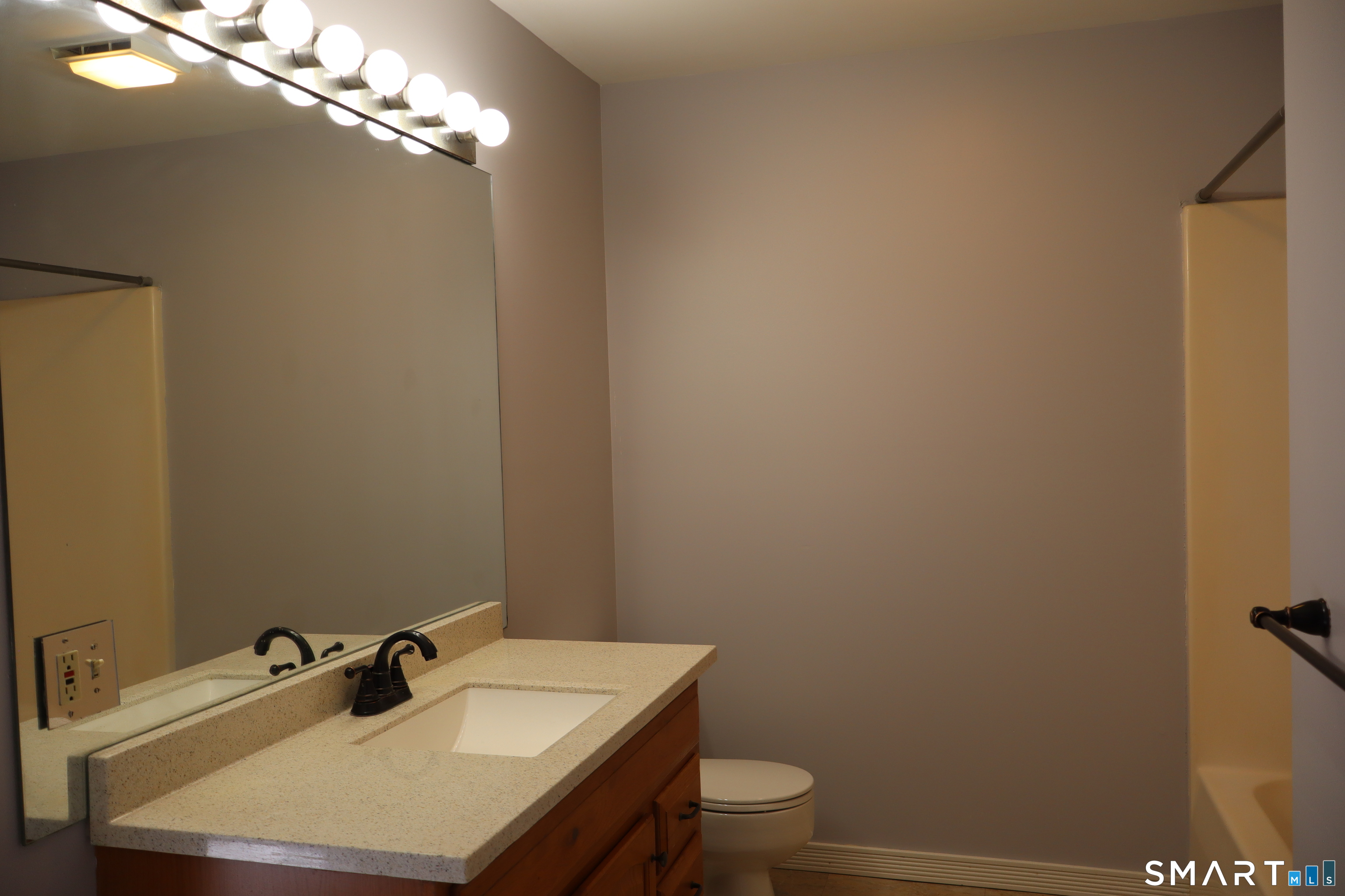 15 Boughton Street Apt #4