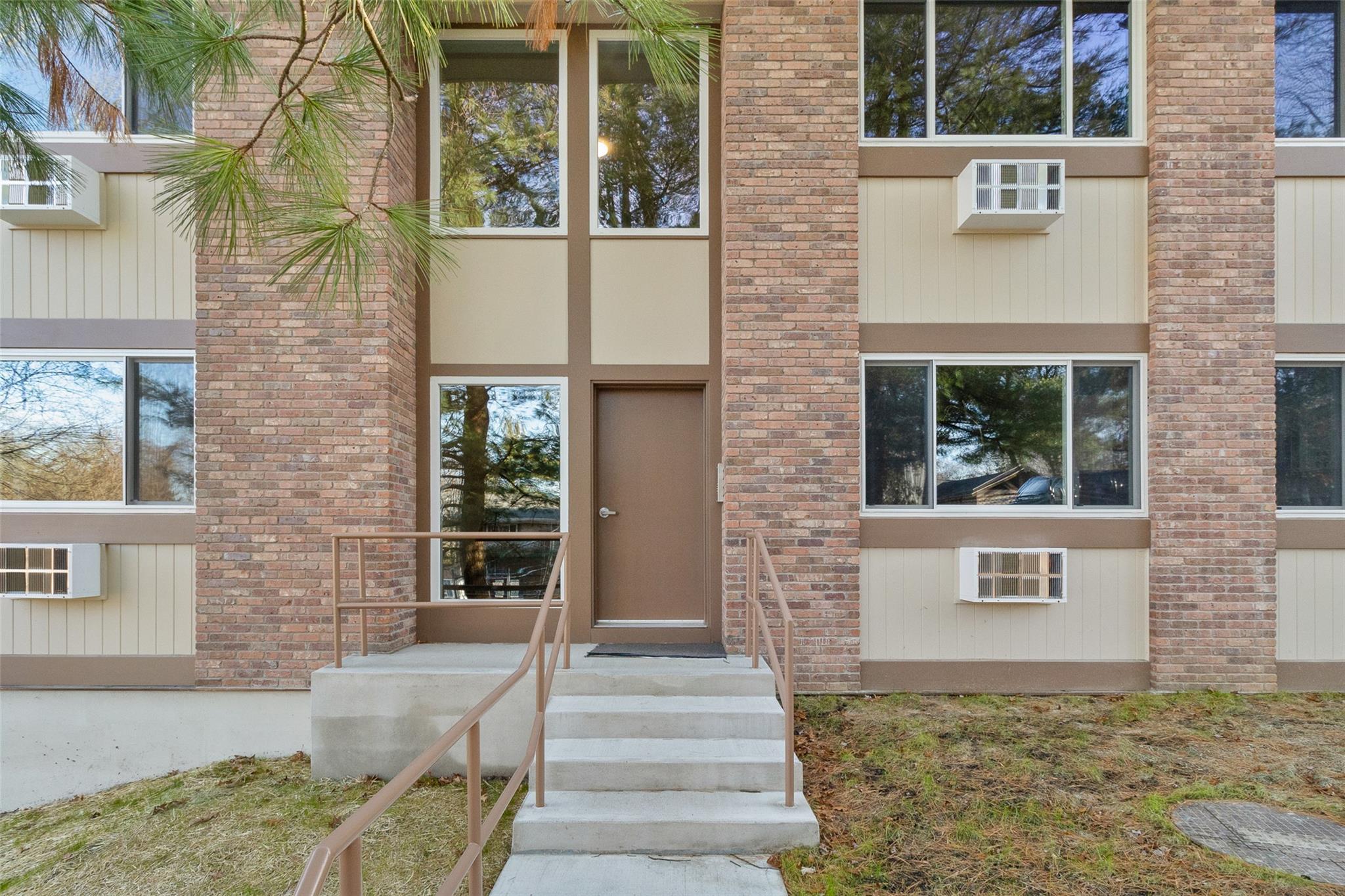 3 Woods End Circle Unit: D