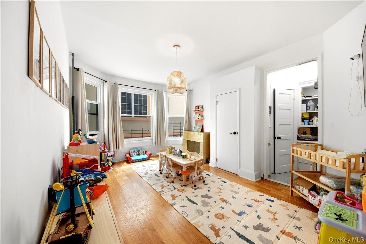 50 S 7th Avenue