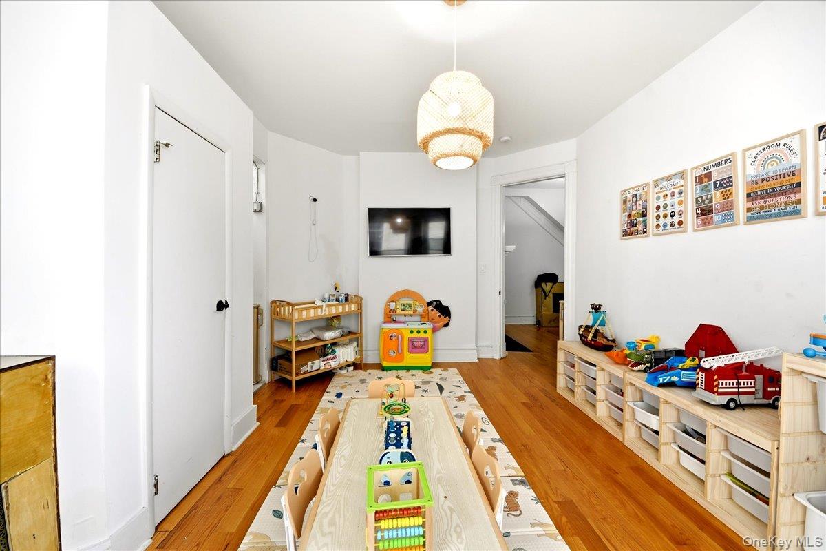 50 S 7th Avenue