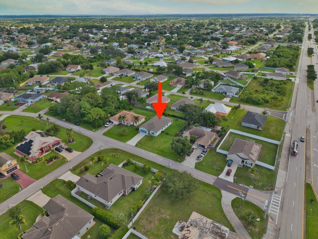 226 SW MILBURN Circle, Port St. Lucie