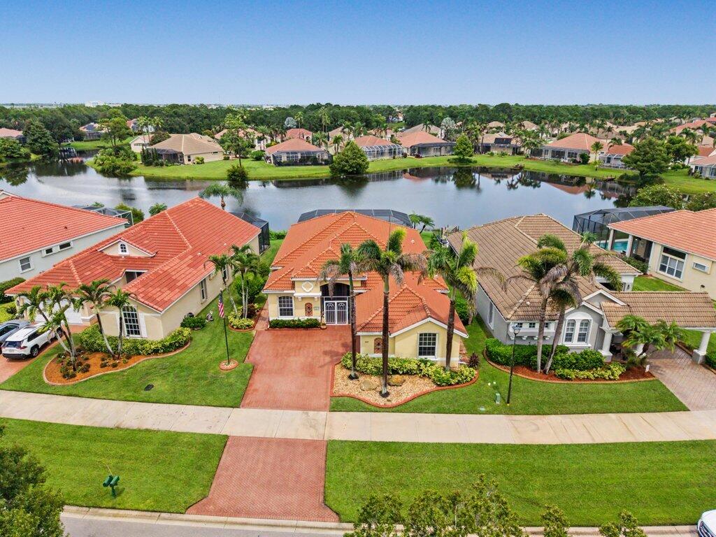 688 SW Lake Charles Circle, Port St. Lucie