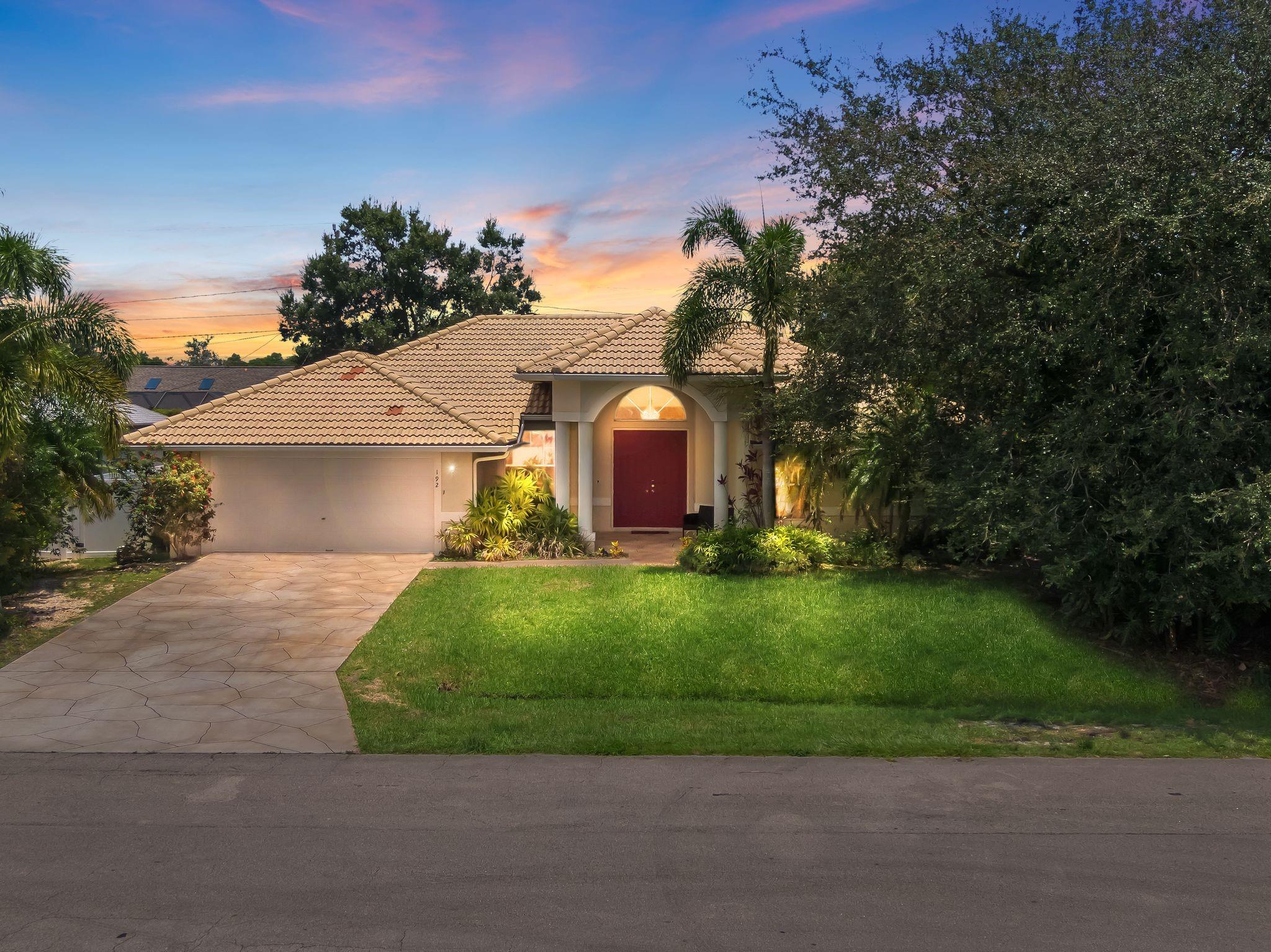 192 SW Milburn Circle