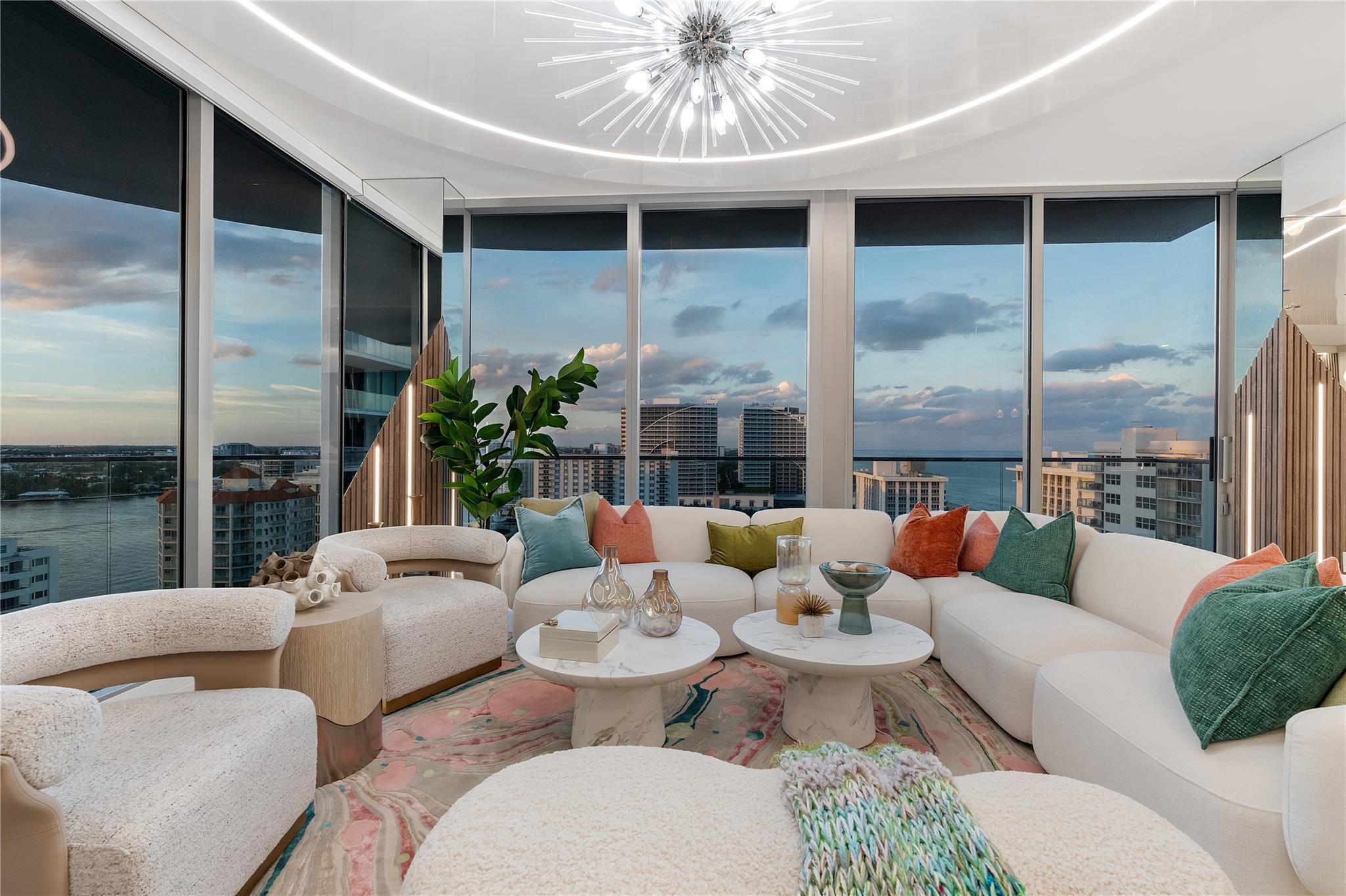 151 N Seabreeze Blvd. 1403