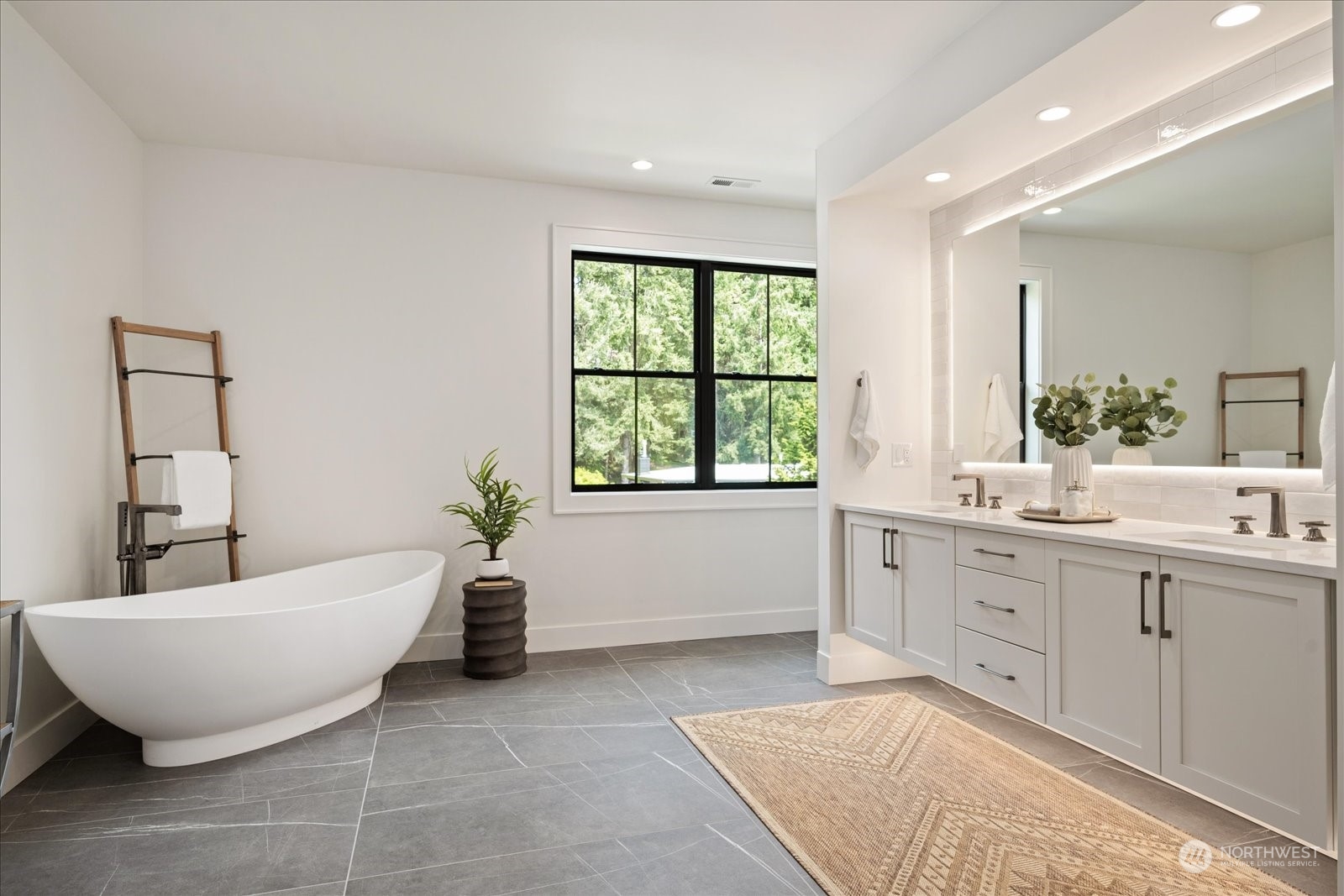 3180 127th Avenue NE