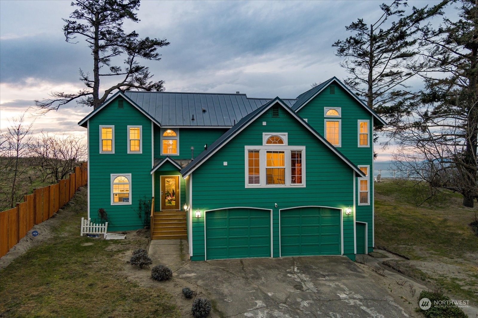 2313 W Beach Road