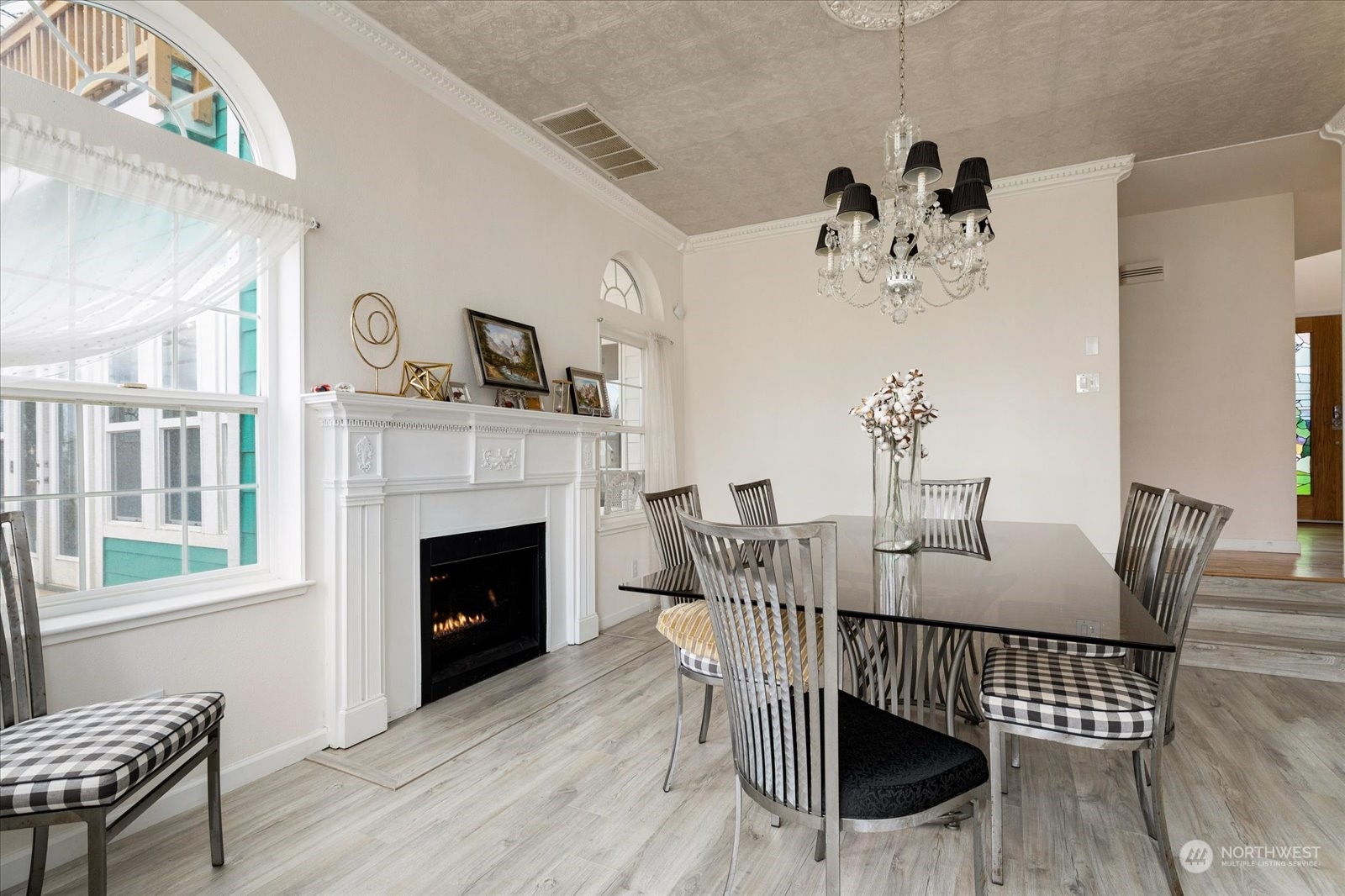 2313 W Beach Road