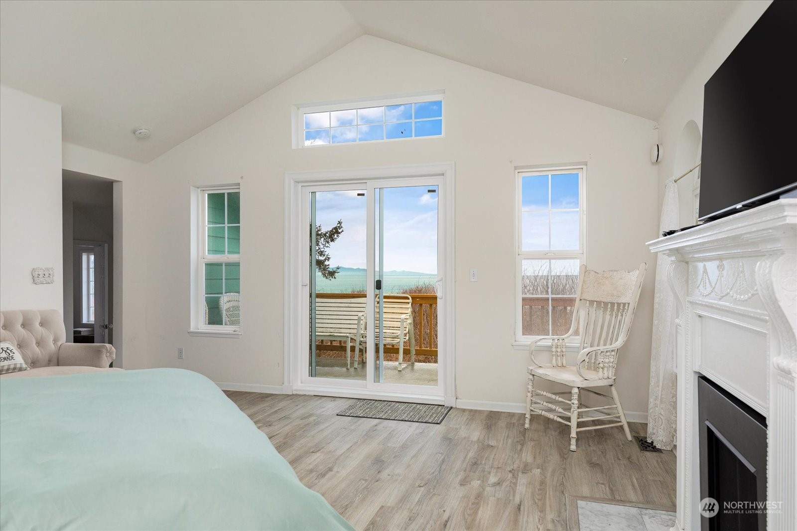 2313 W Beach Road