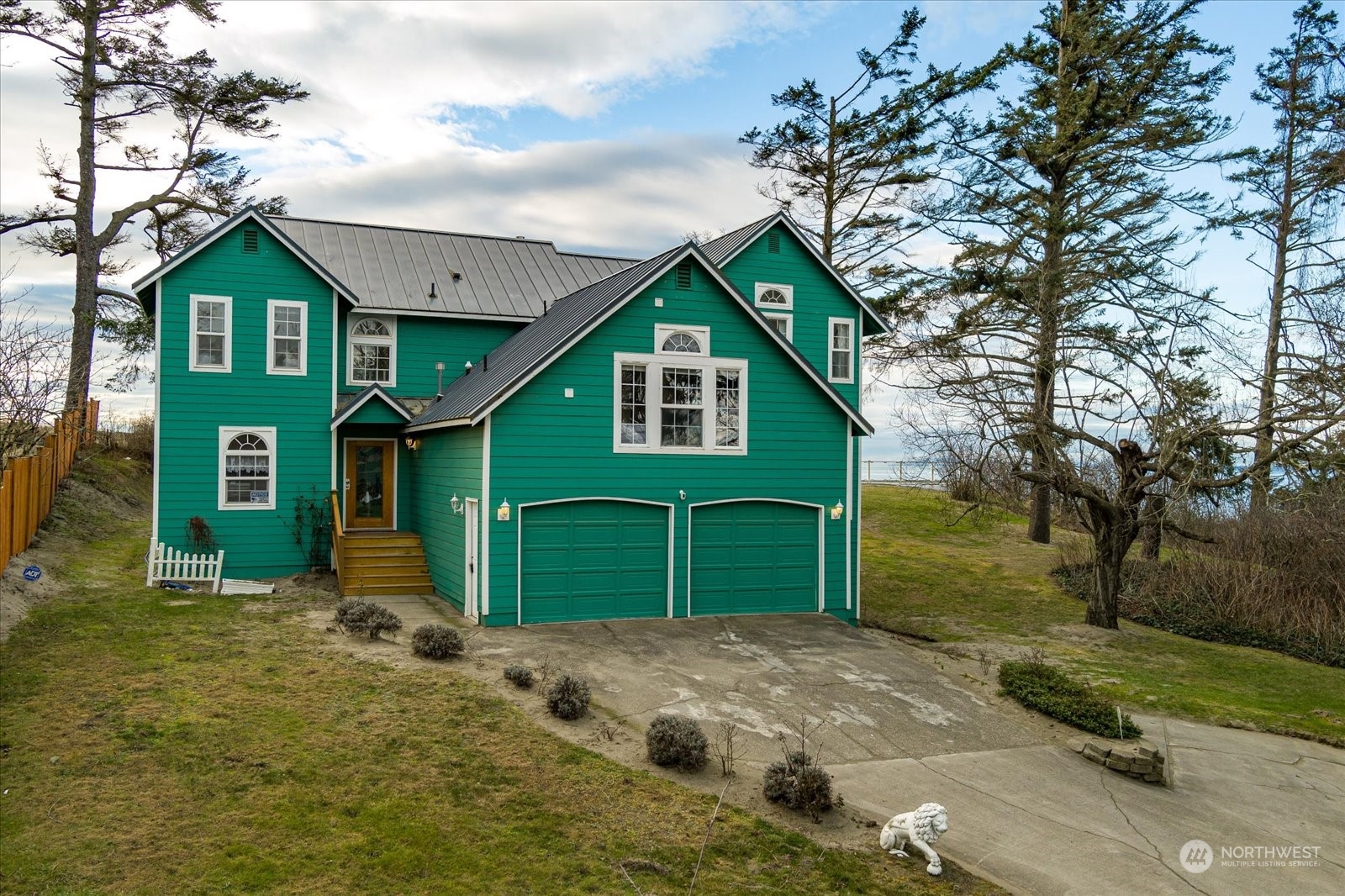 2313 W Beach Road