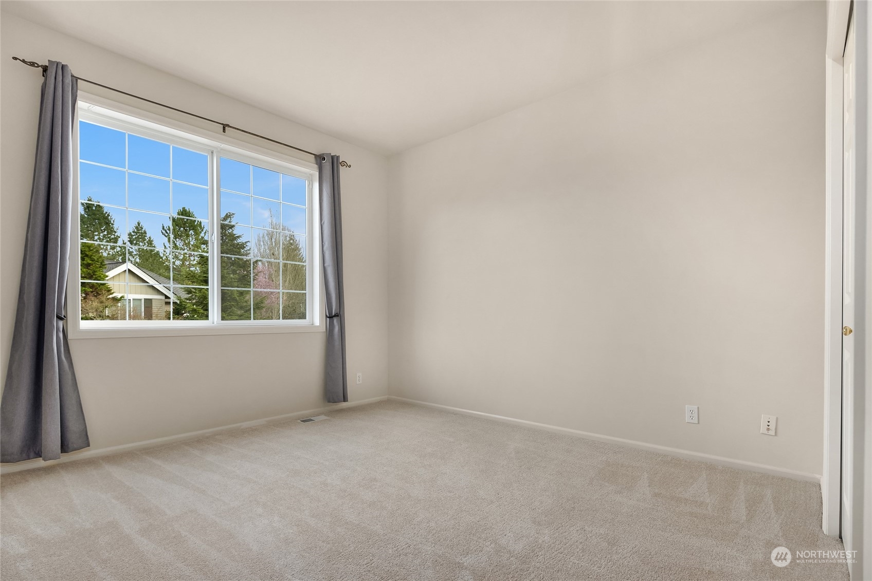 19158 NE 44th Court