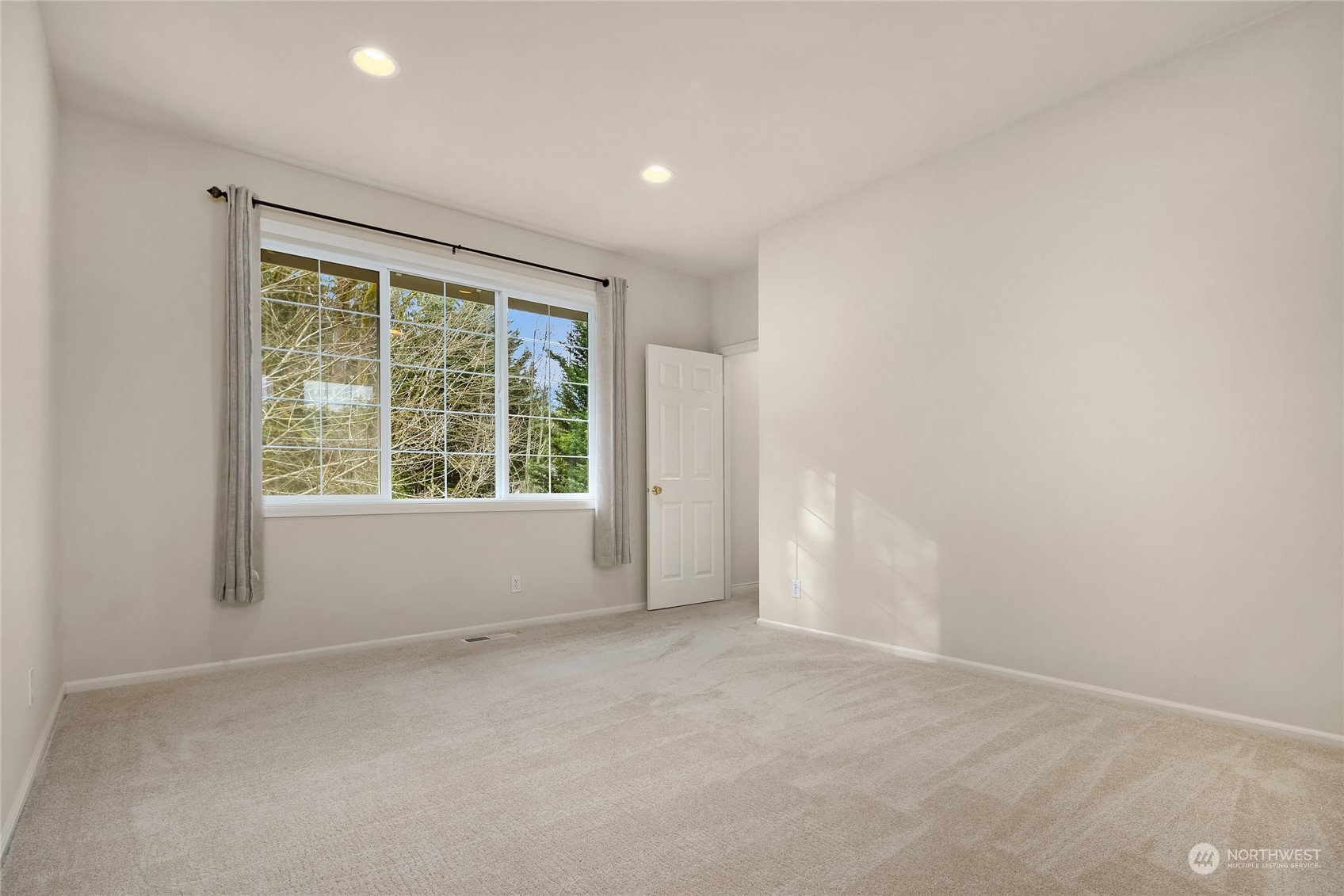 19158 NE 44th Court