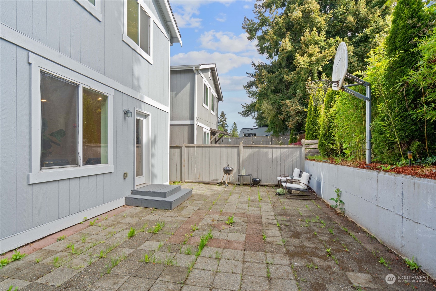 10438 1st Ave SW