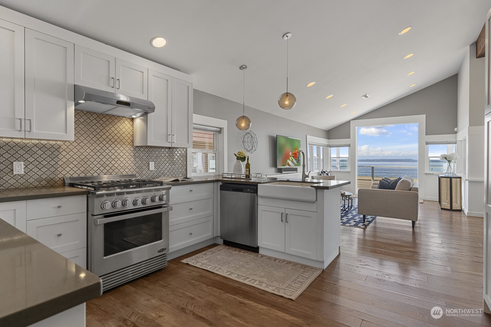 1510 Alki Avenue SW