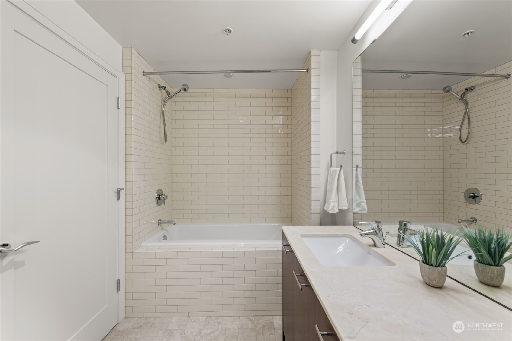 10700 NE 4th St Unit: 912