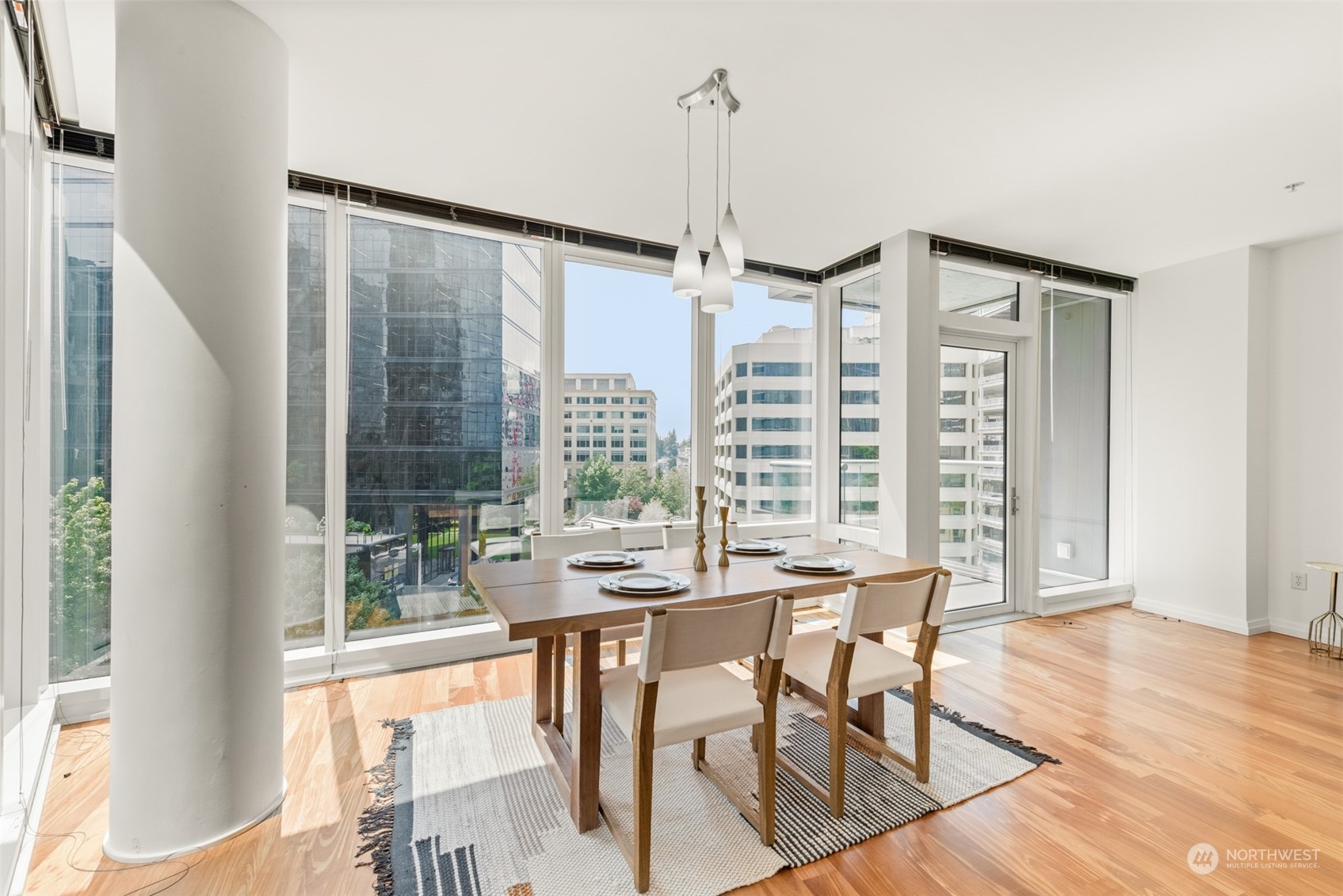 10700 NE 4th St Unit: 912