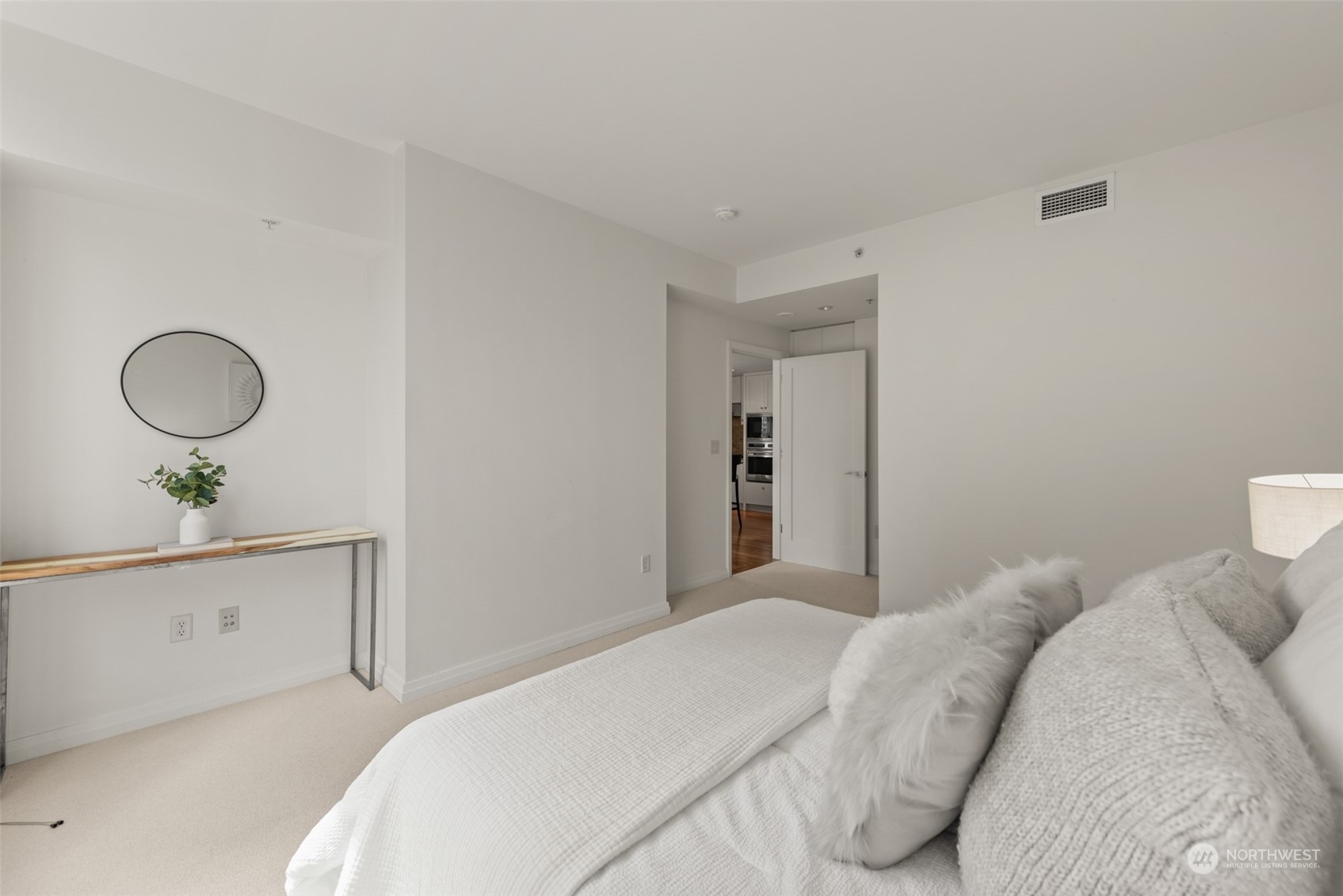 10700 NE 4th St Unit: 912
