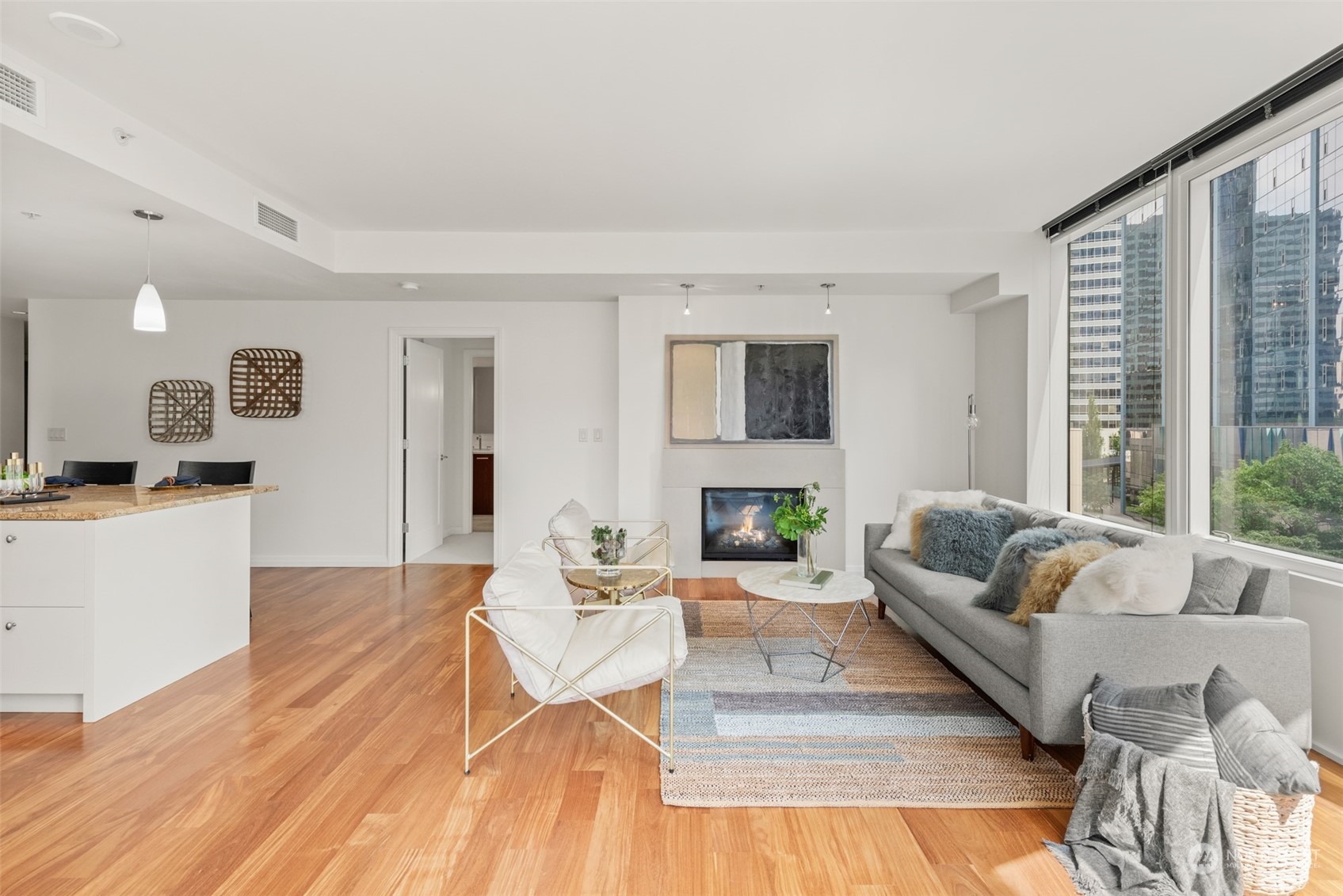 10700 NE 4th St Unit: 912