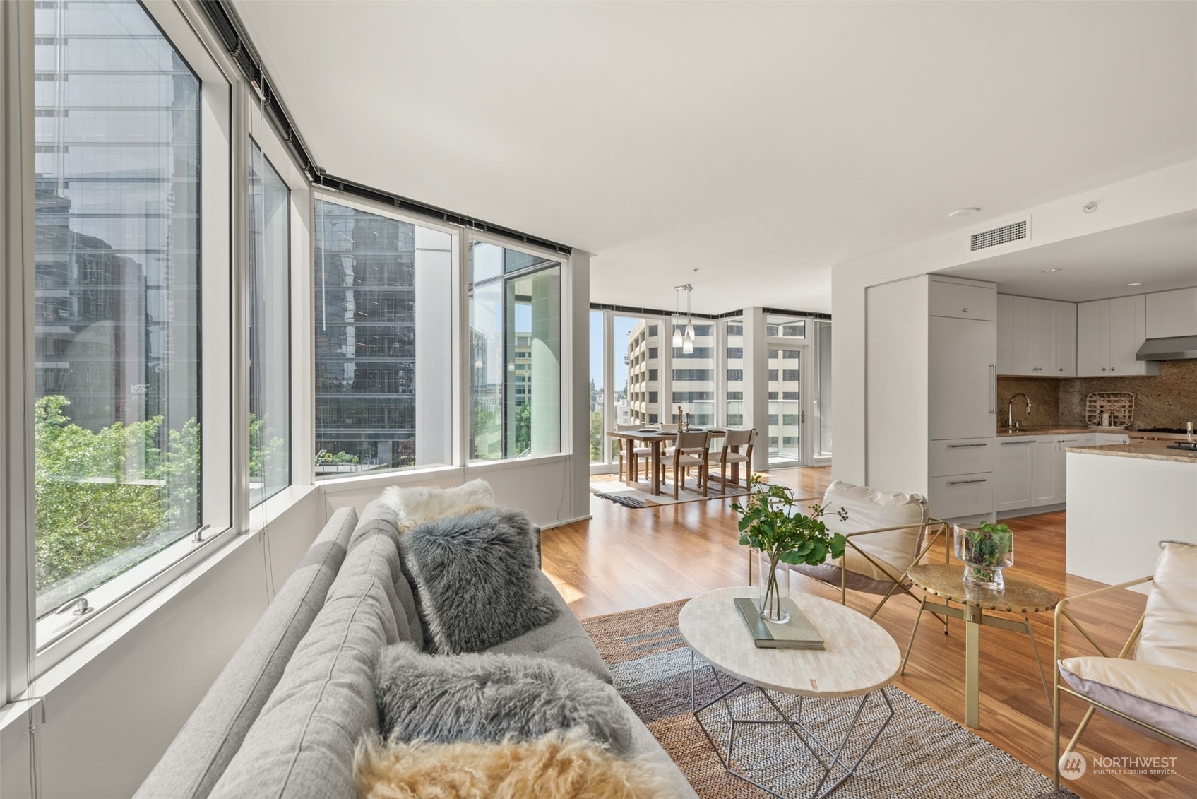 10700 NE 4th St Unit: 912