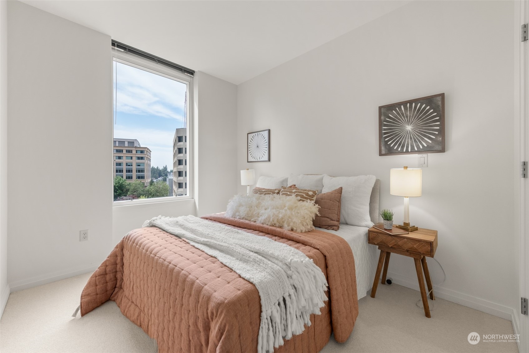 10700 NE 4th St Unit: 912