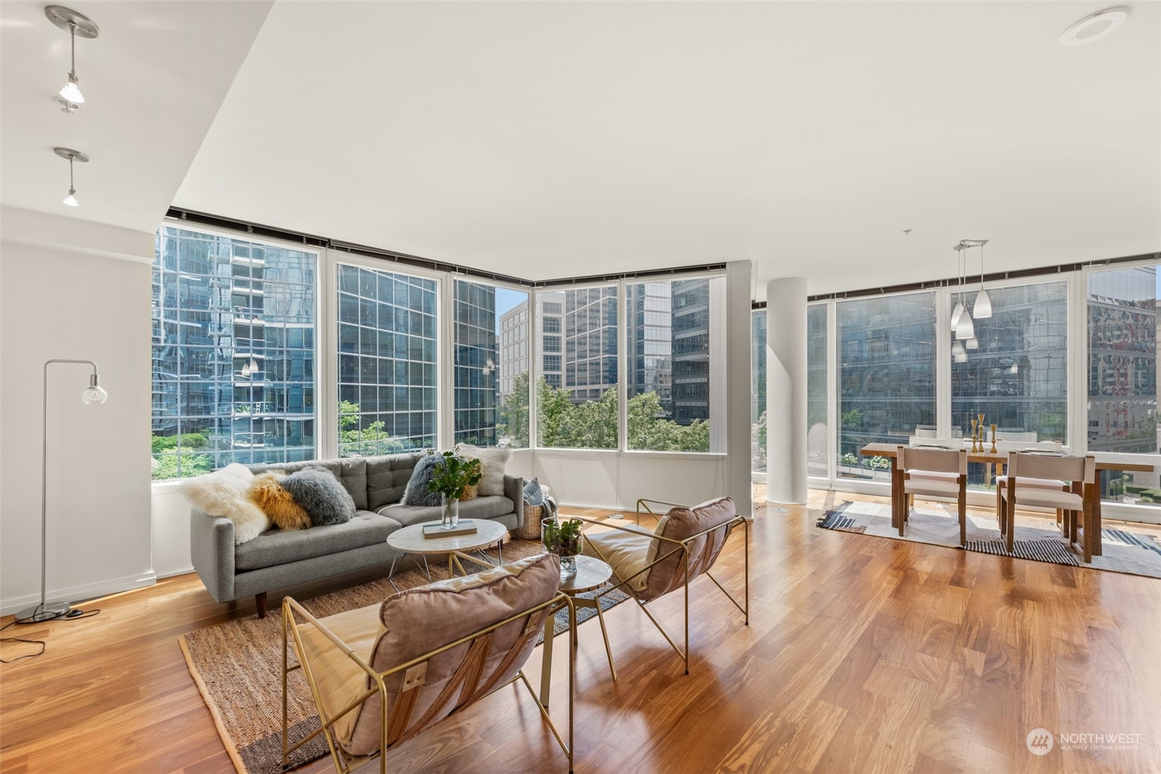 10700 NE 4th St Unit: 912