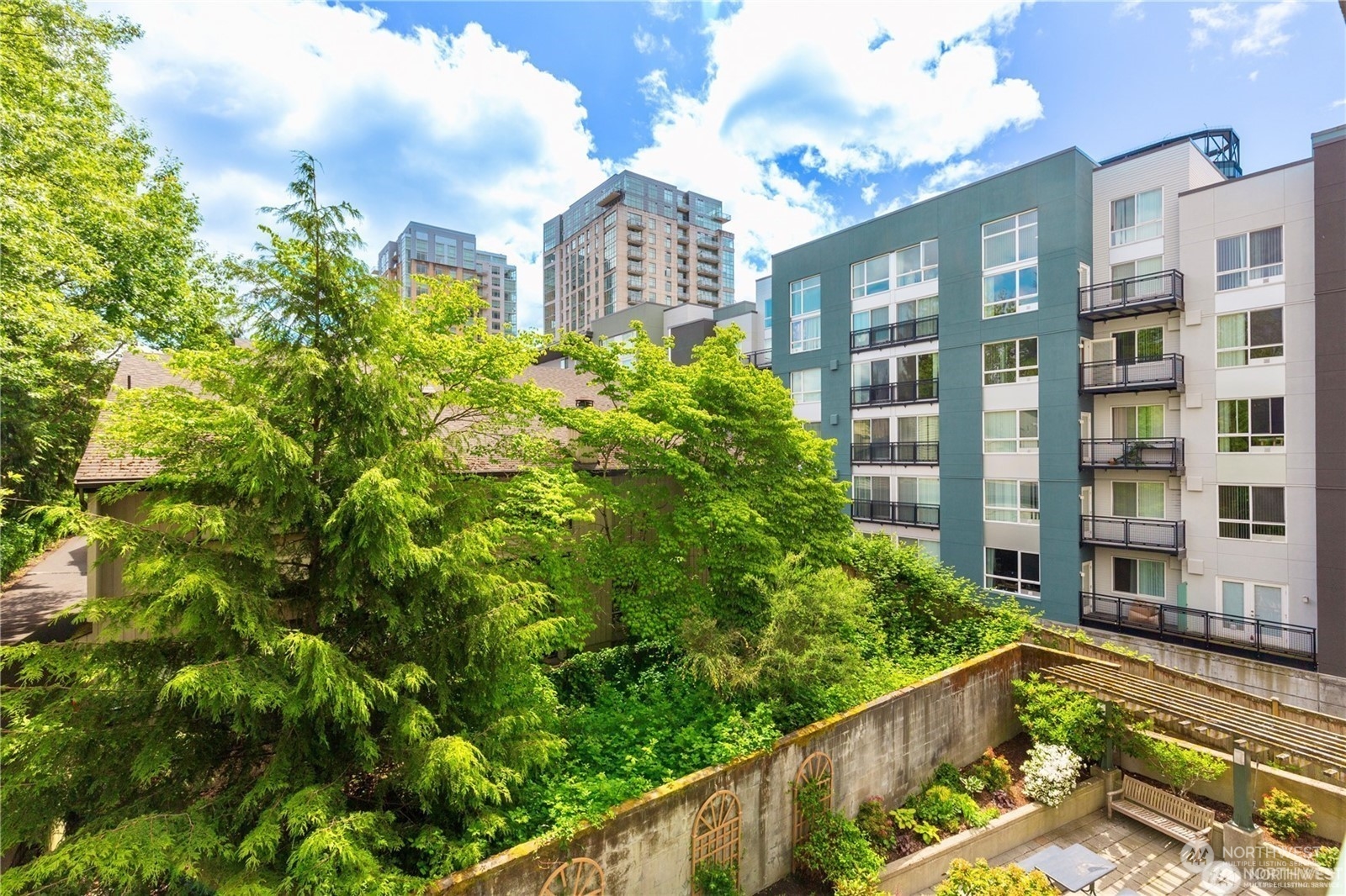 1100 106th Ave NE Unit: 304