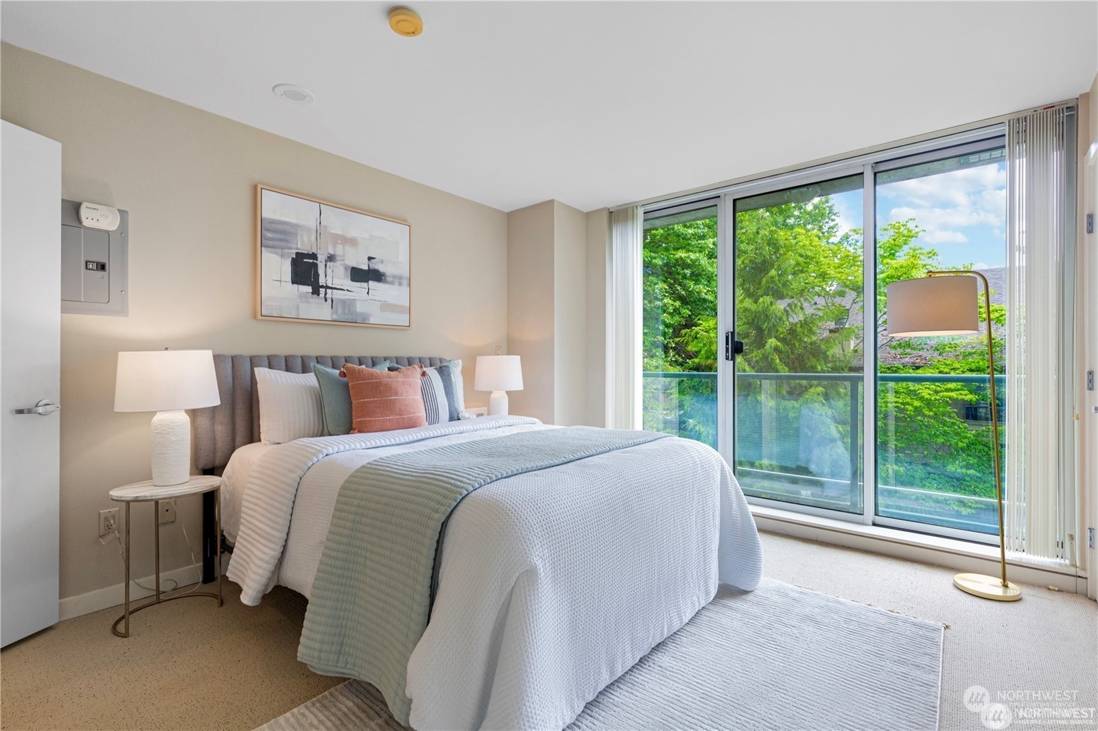 1100 106th Ave NE Unit: 304