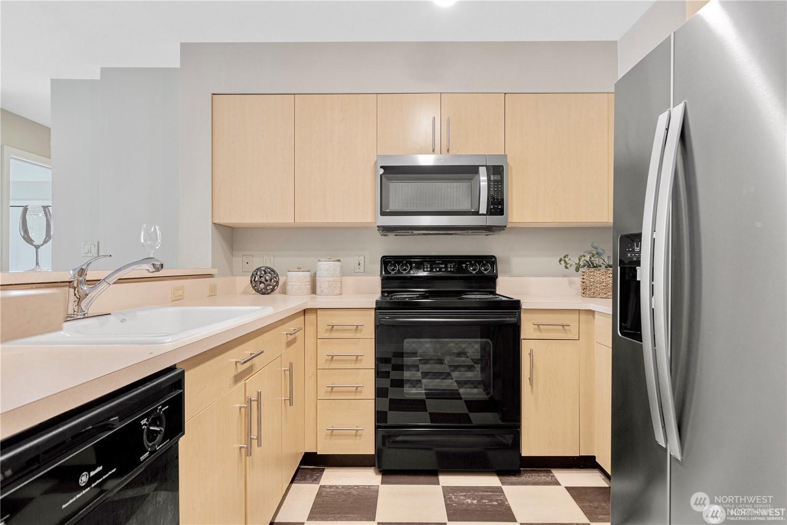 1100 106th Ave NE Unit: 304