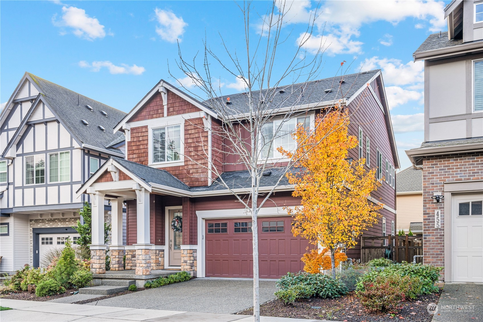 451 6th Lane NE