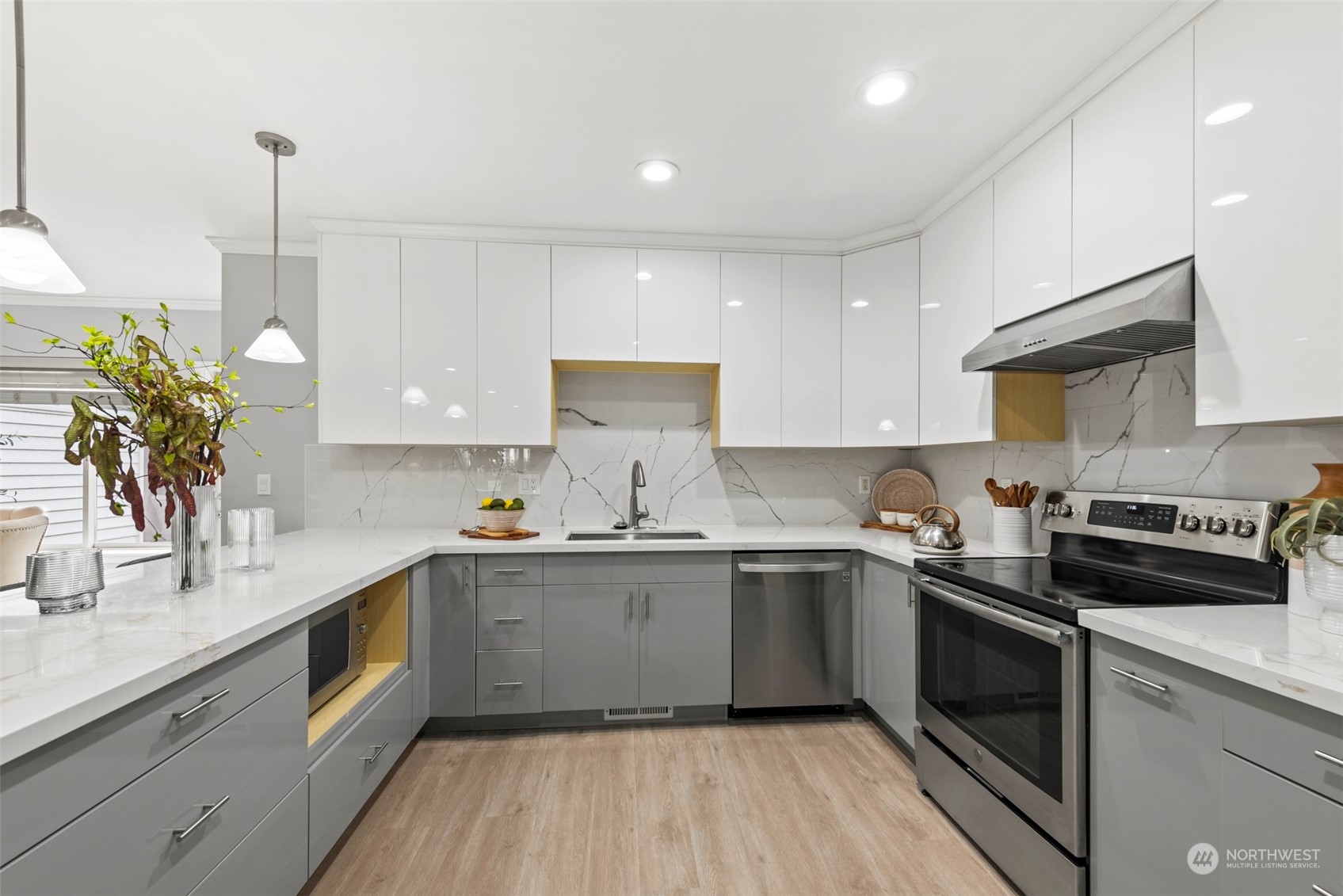 15833 NE 91st Wy NE Unit: 2103