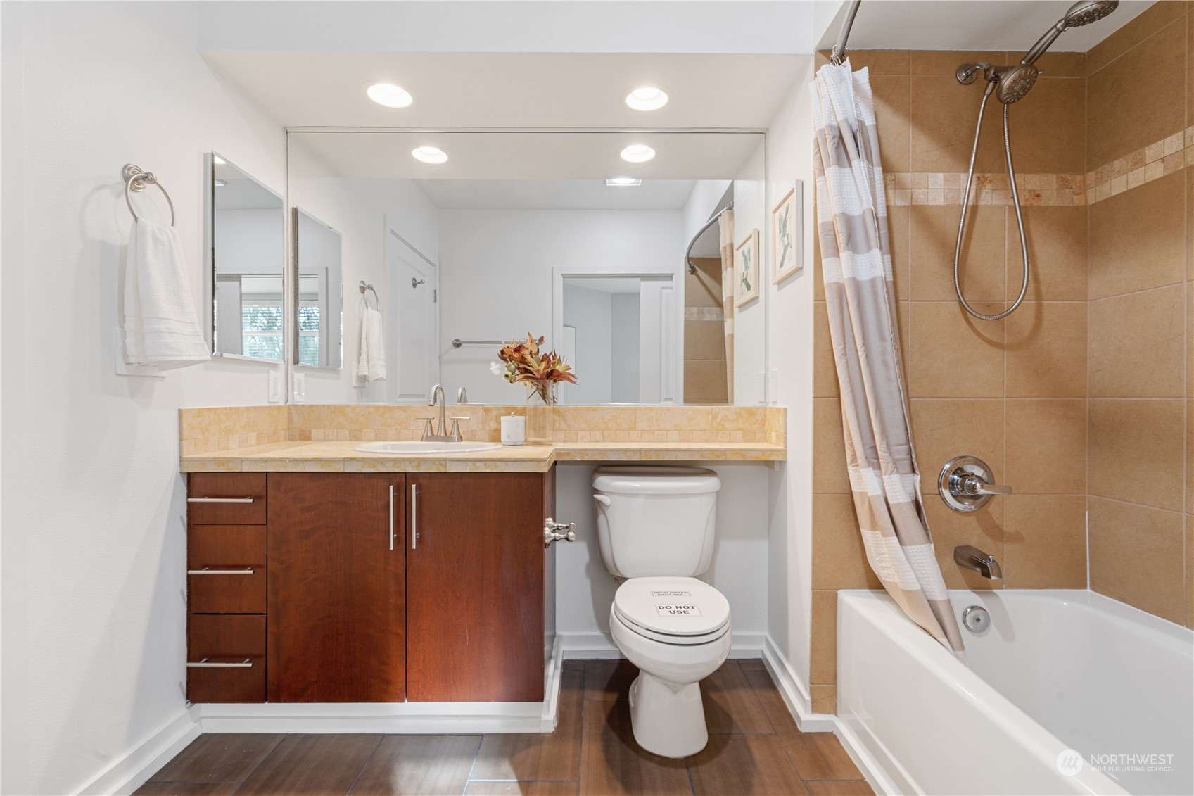 211 Kirkland Ave Unit: 216