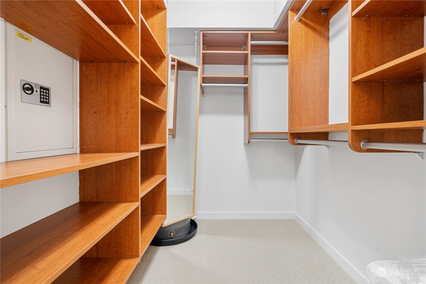 211 Kirkland Ave Unit: 216