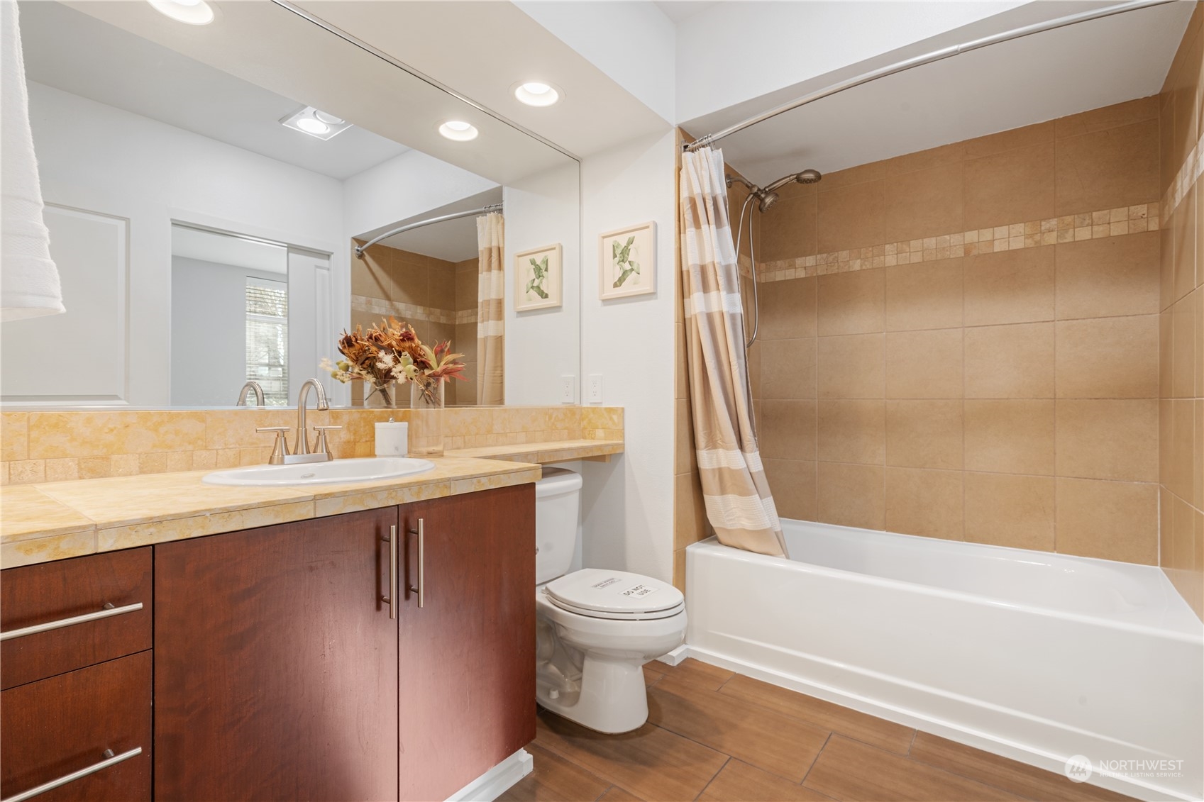211 Kirkland Ave Unit: 216