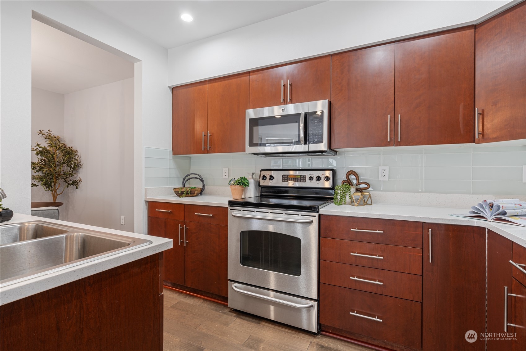 211 Kirkland Ave Unit: 216