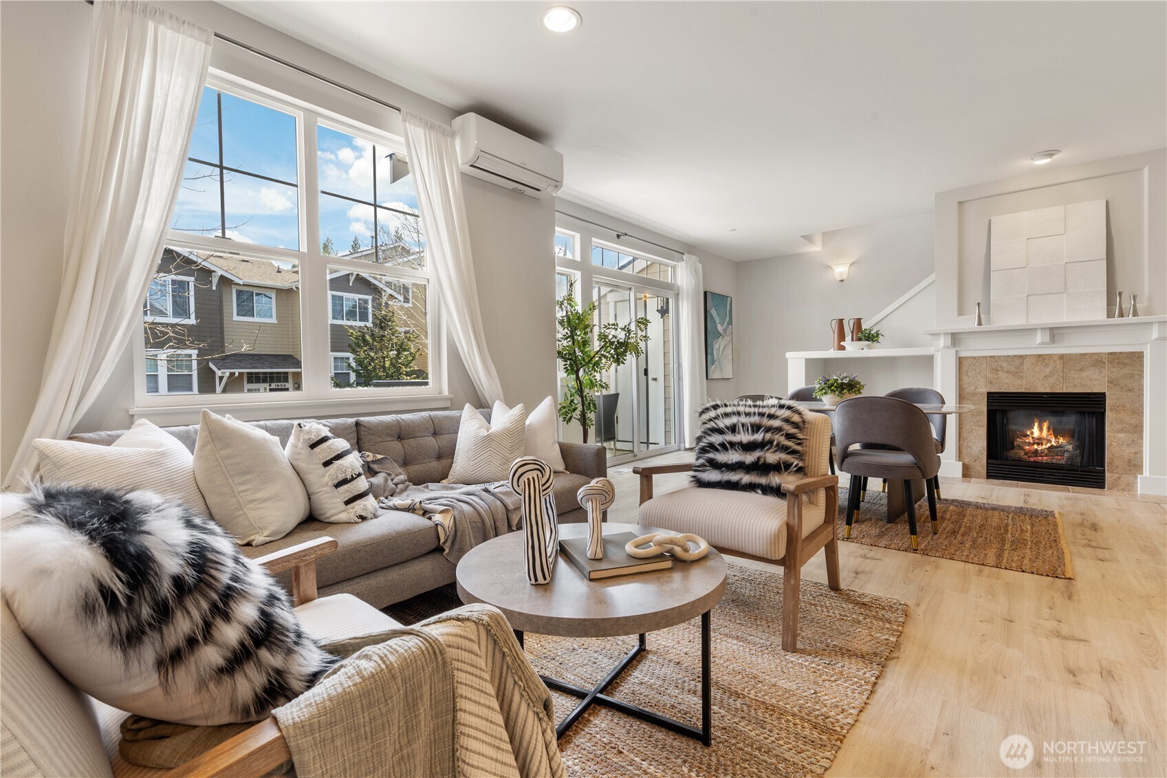 1913 16th Lane NE Unit: 1913