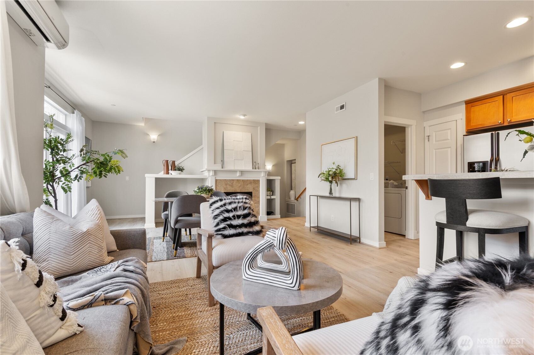 1913 16th Lane NE Unit: 1913