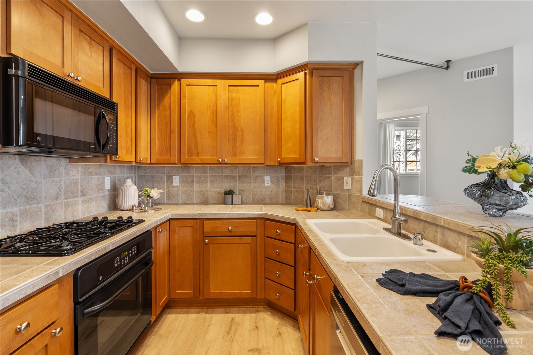1913 16th Lane NE Unit: 1913