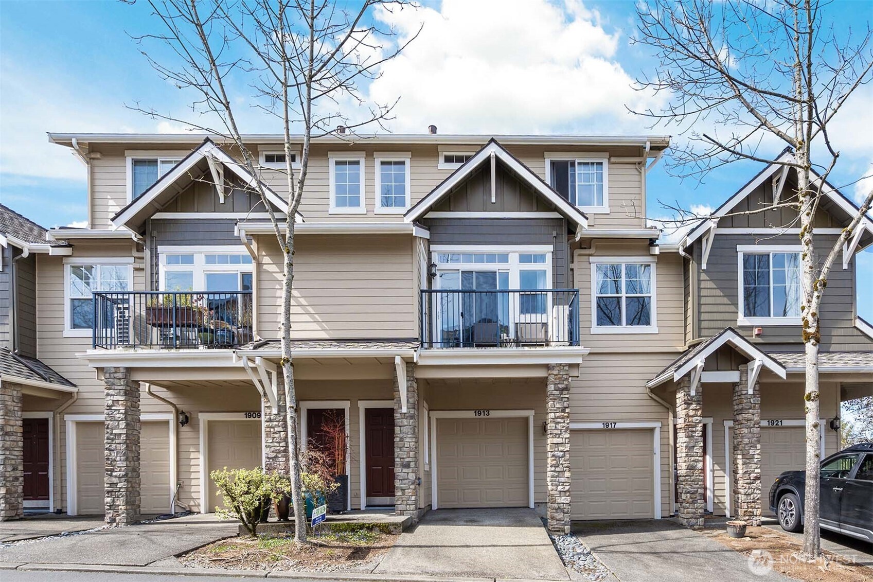 1913 16th Lane NE Unit: 1913