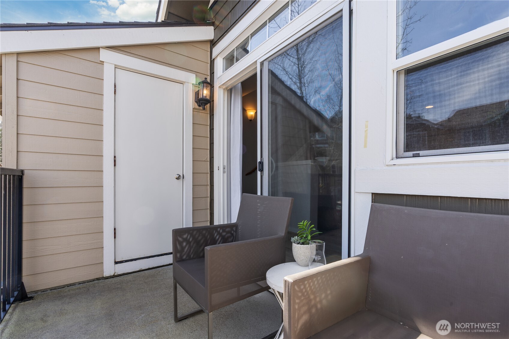 1913 16th Lane NE Unit: 1913