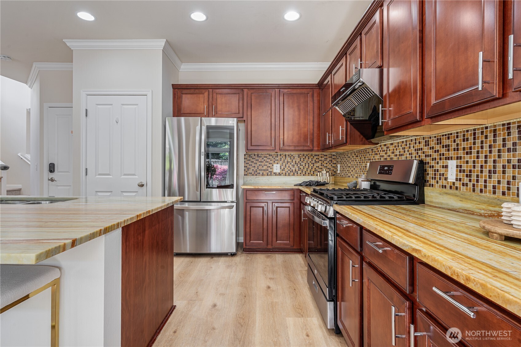 9528 25th Dr SE