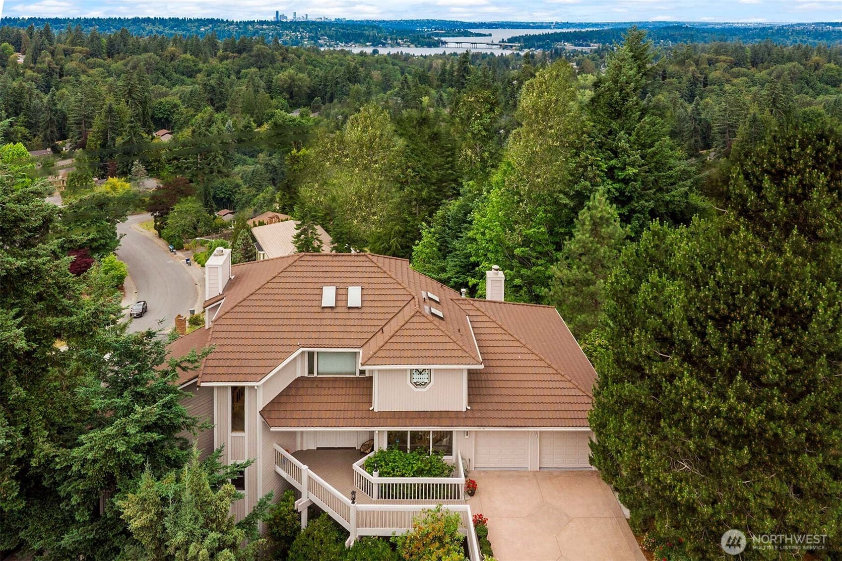 4811 Somerset Dr SE