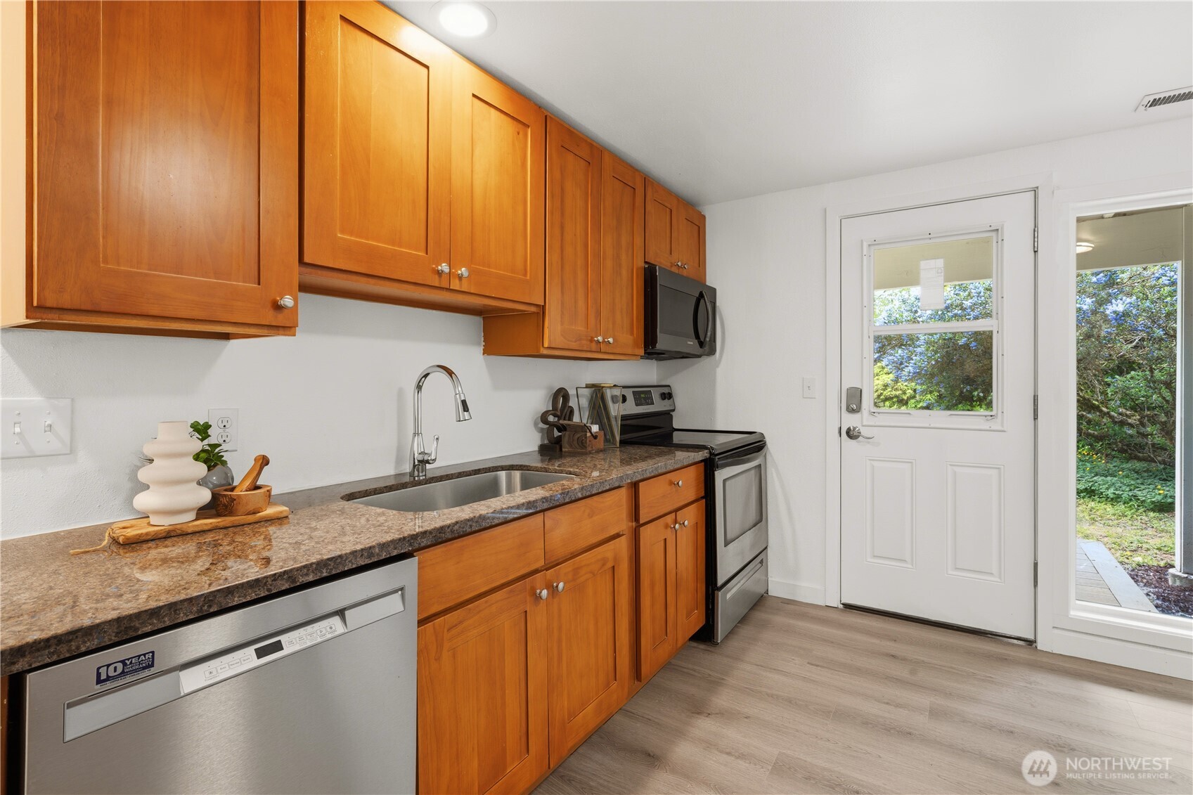 325 105th Ave SE