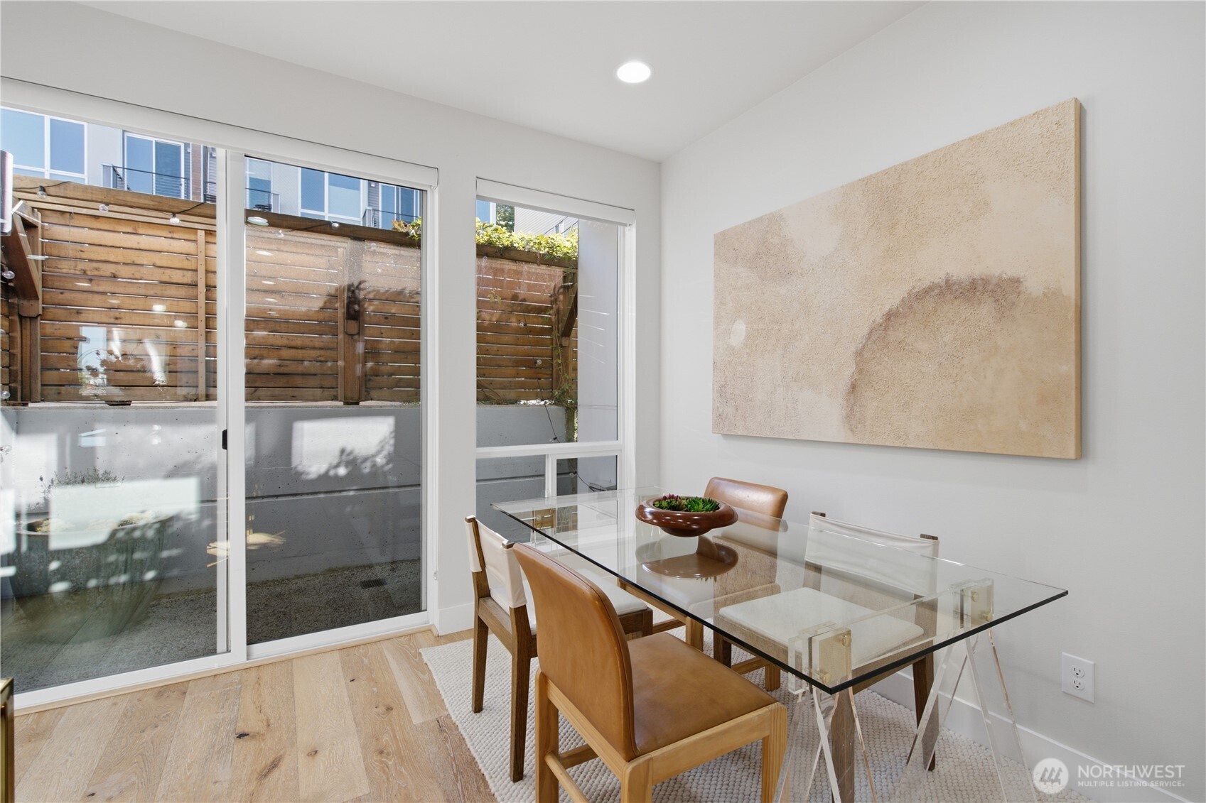 2214 Franklin Ave E Unit: B