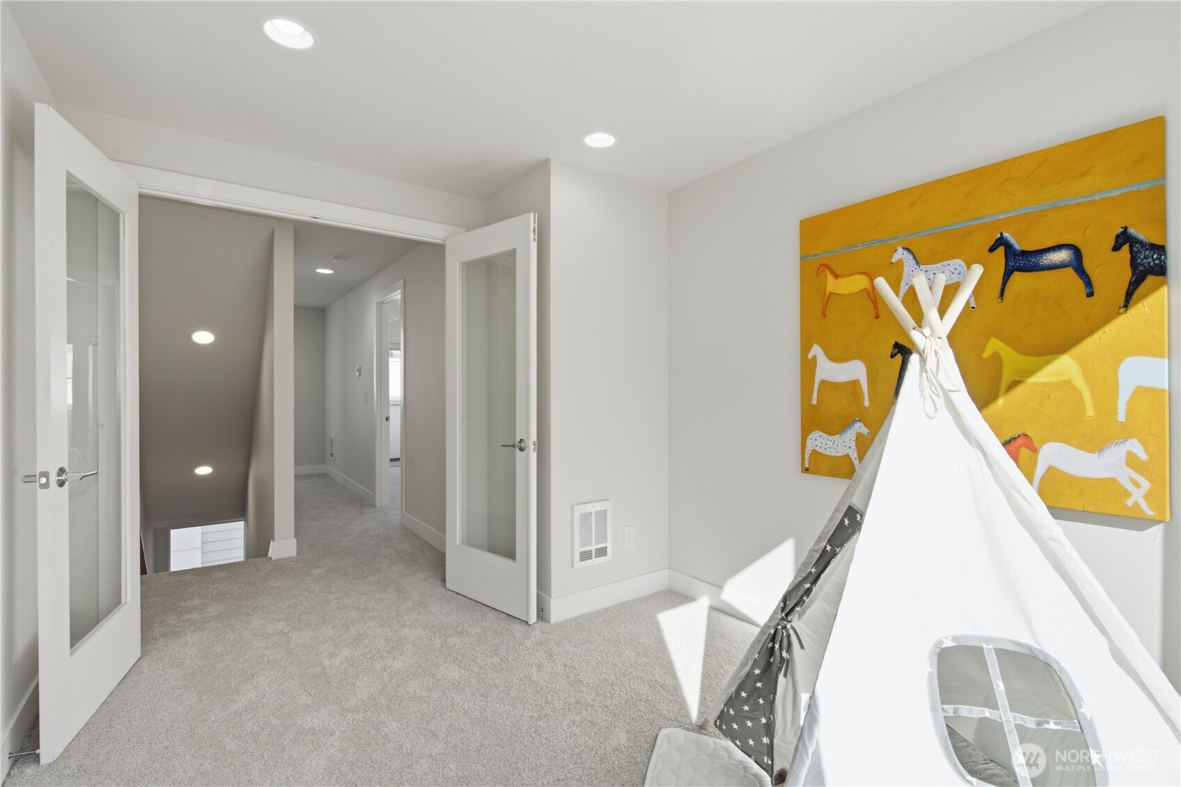 2214 Franklin Ave E Unit: B